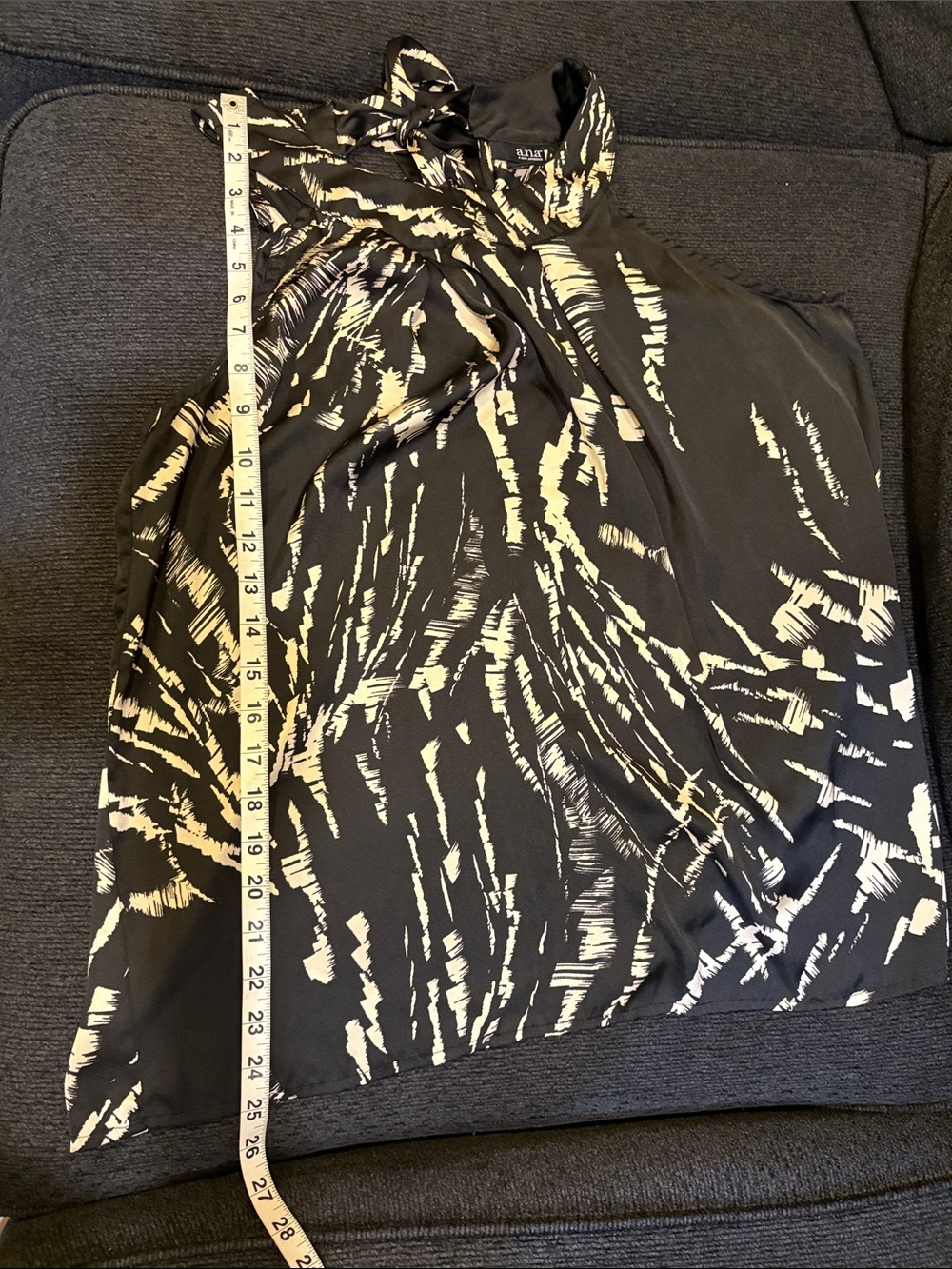 a.n.a Black and Cream Abstract Halter Camisole with Tie Back-Size M - Picture 12 of 12